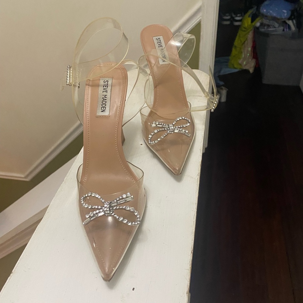 Steve Madden Cream and Tan Heels with Crystal Embellishment